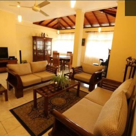 Reverie Hill Bungalow, Kandy Bagian luar foto