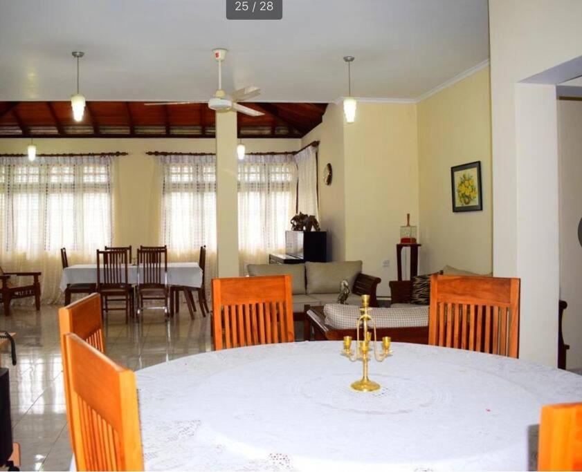 Reverie Hill Bungalow, Kandy Bagian luar foto